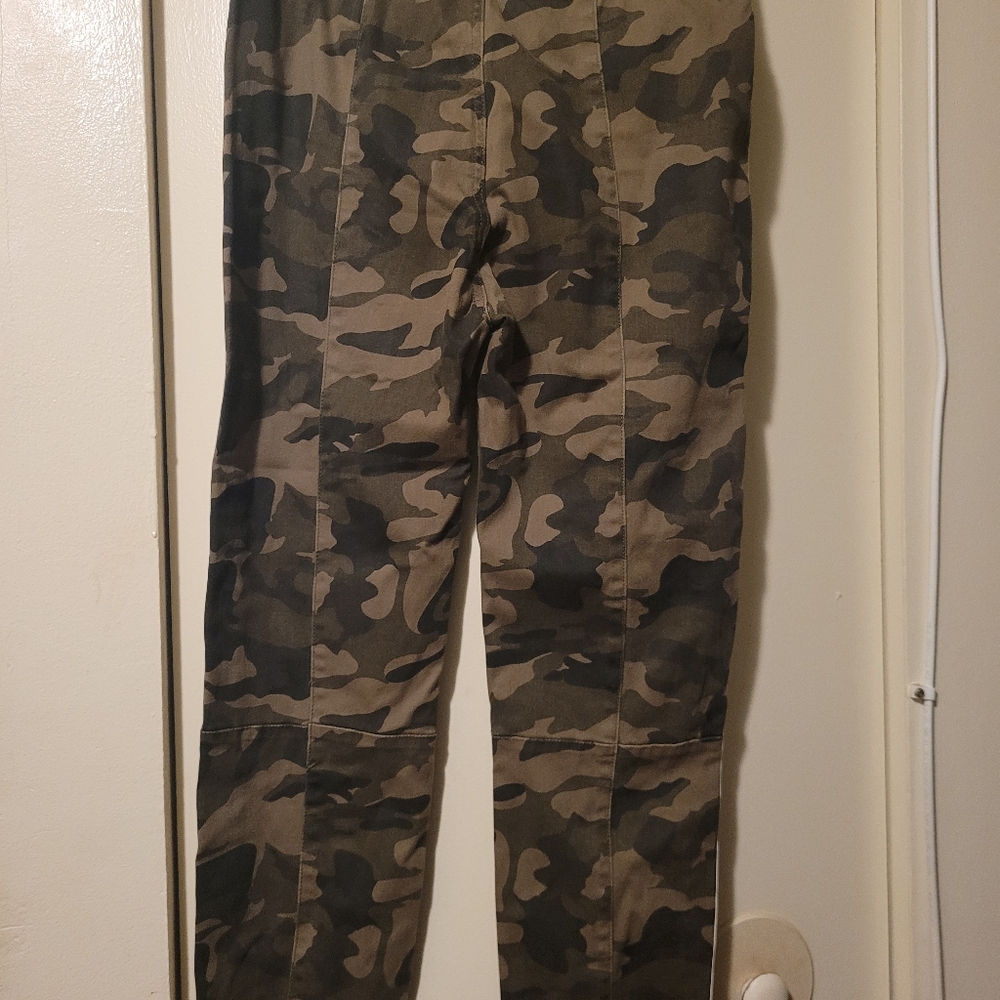 BRAND NEW WOMEN'S JOGGER PANTS
